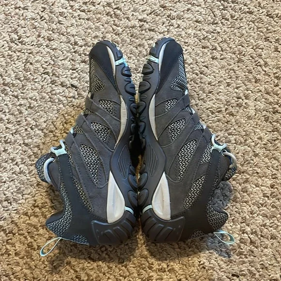 Merrell Alverstone - Picture 4 of 5